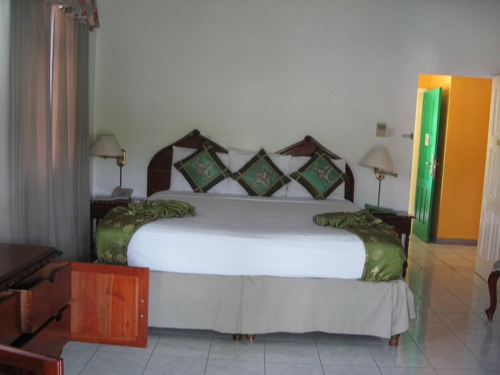 Villa Sonate Runaway Bay Cameră foto