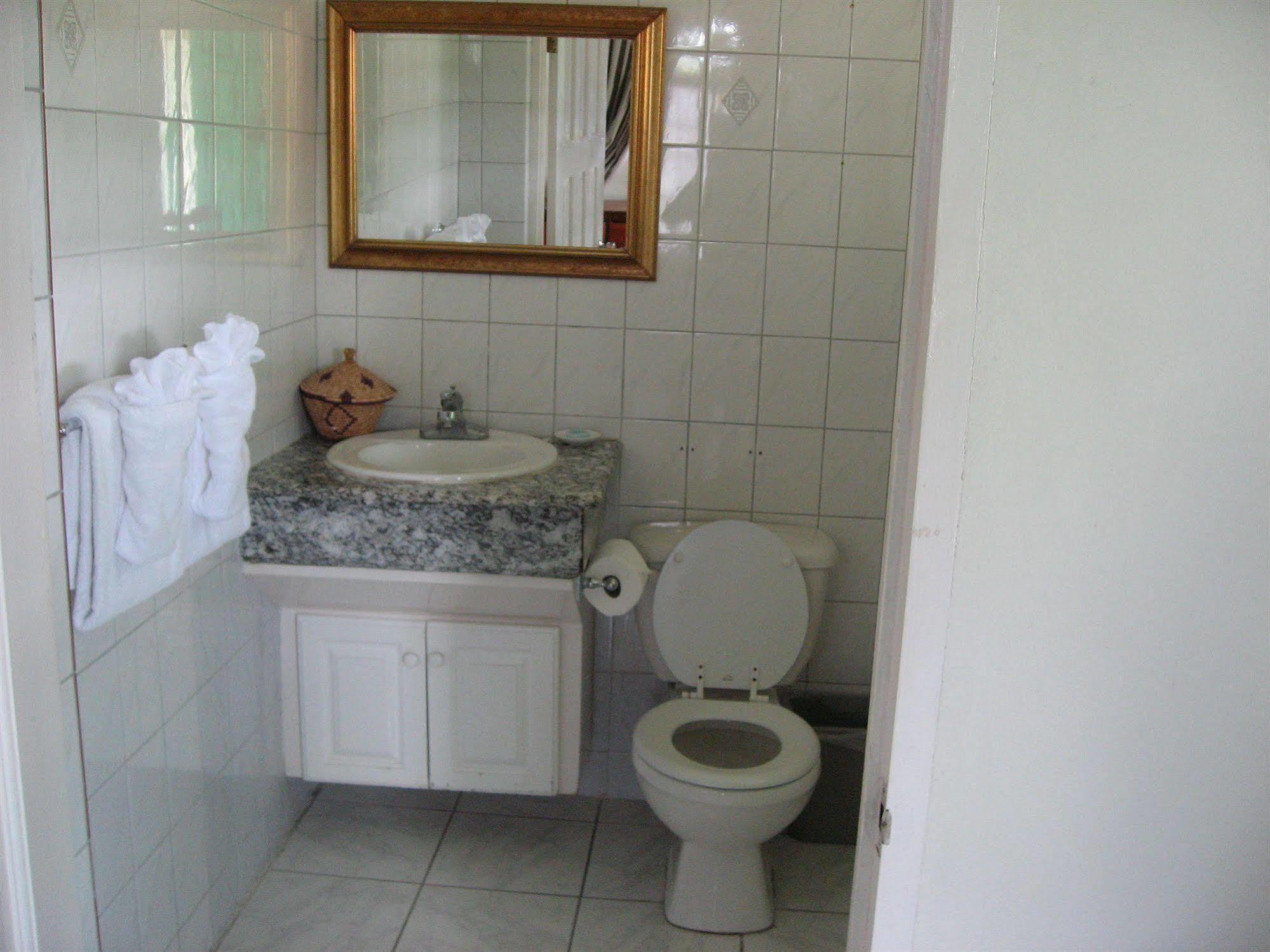 Villa Sonate Runaway Bay Exterior foto